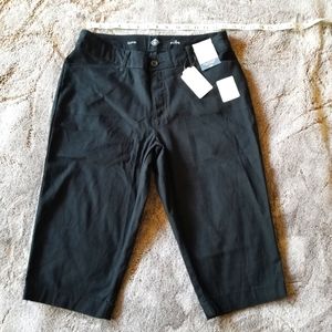 St.john's bay petite capri mid Rise easy fit through hip and thigh sz 12 NWT